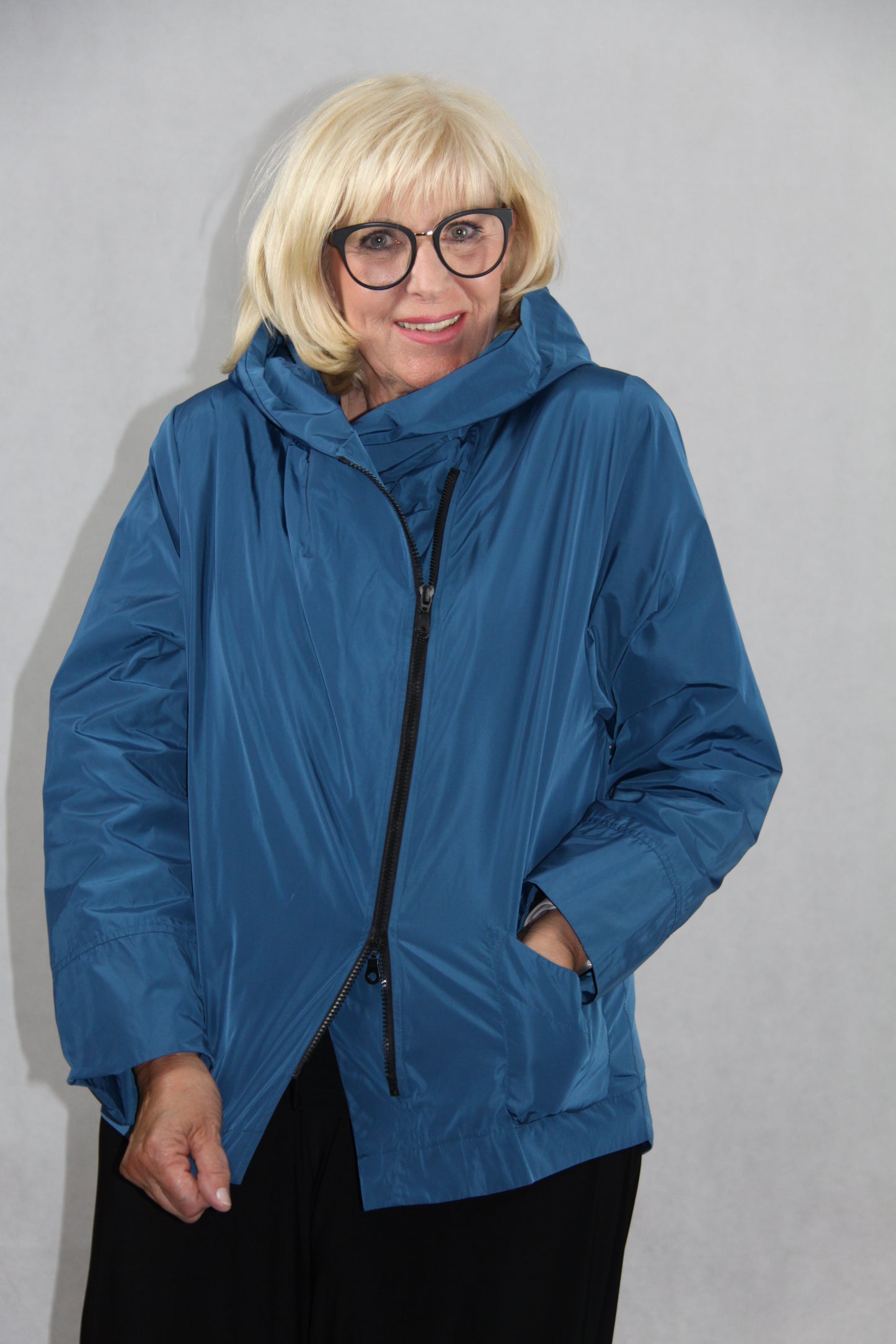 Hopsack Jacke klein in Petrol mit asymmetrischem 2-Wege- Reißverschluss