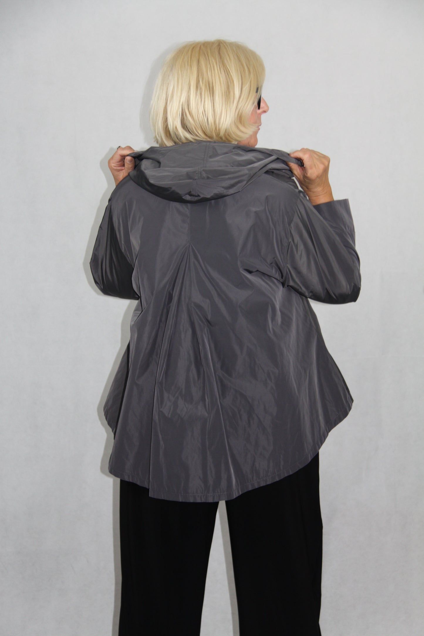 Hopsack Jacke mit Kapuze und matter Oberfläche